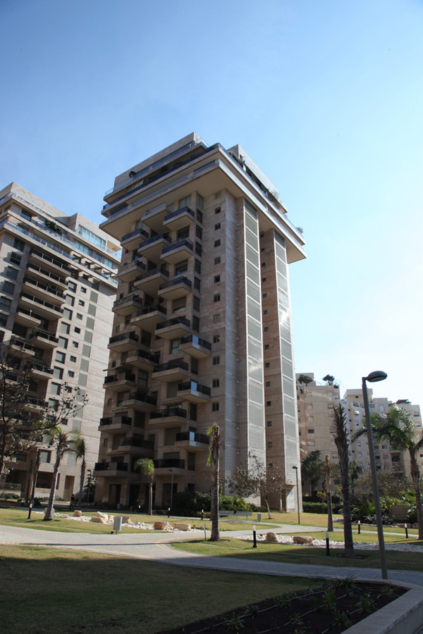 Aviv gimel_6